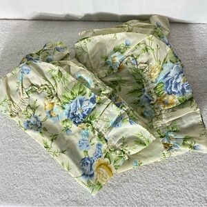 5/$35 Vintage Yellow Blue Green Floral Print Pillowcases With Ruffle Trim x2